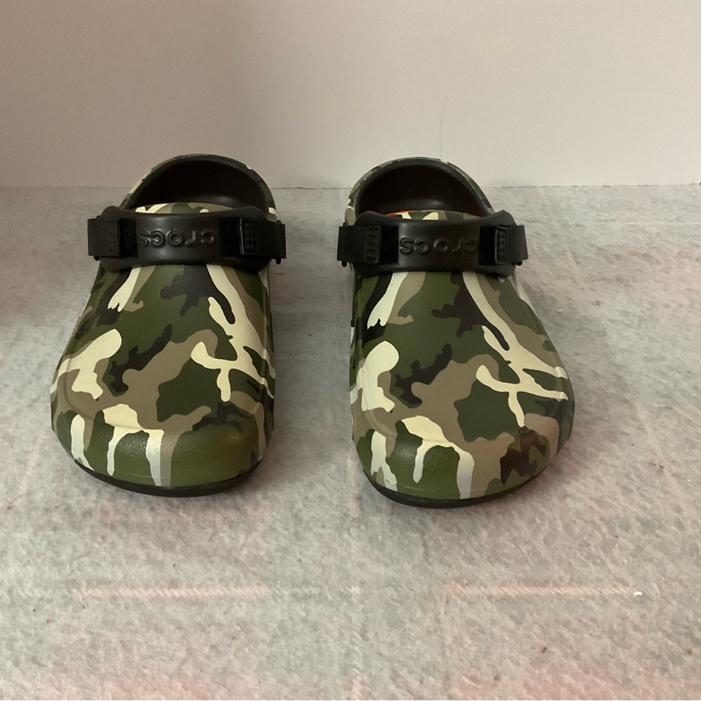 Crocs Camo Print Men’s 6M - Picture 2 of 8